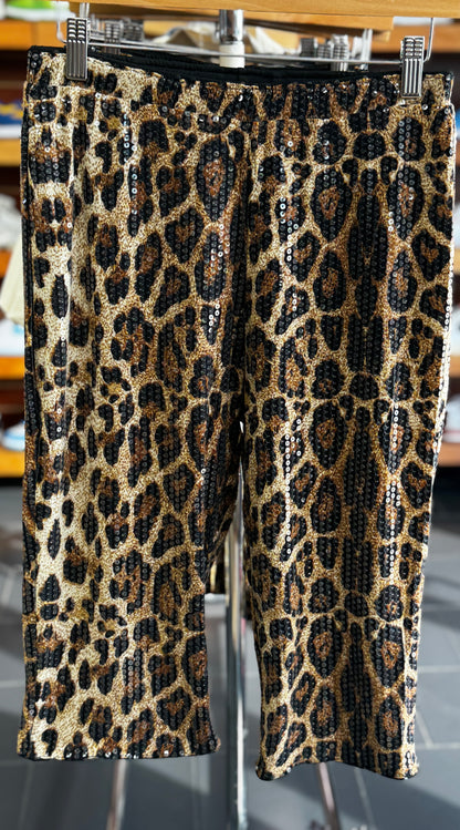 Leopard Capris