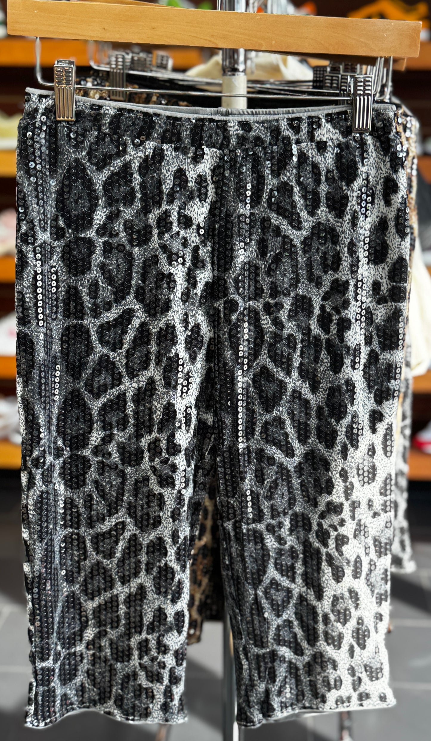 Leopard Capris