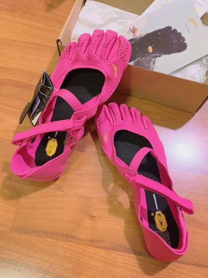 Toe shoes